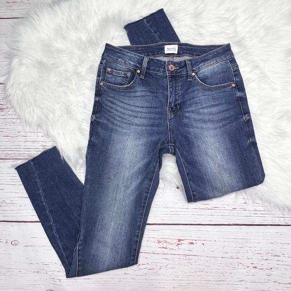 👖|•SPECIAL A•| Skinny Split Bottom Mid Rise Stretch Jeans Size 7👖 - Picture 1 of 11